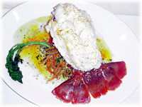 You can also sample the Bahamas rock lobster, a spiny lobster without claws, it is also extremely popular and usually served broiled, minced or in salads.